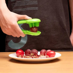 QuickSlice Fruit and Veggie Cutter